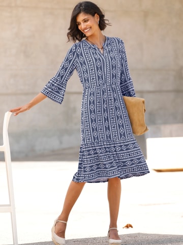 Sieh an! Jersey-Kleid in rauchblau-weiß-bedruckt