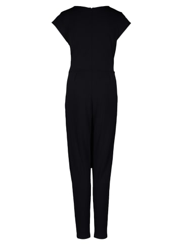 CARTOON Jumpsuit mit Bindegürtel in Schwarz