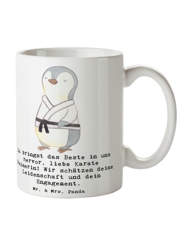 Mr. & Mrs. Panda Tasse Karate Trainerin mit Spruch in Weiß