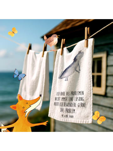 Mr. & Mrs. Panda Handtuch Axolotl Schwimmen mit Spruch in Weiß