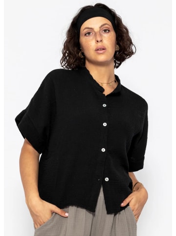 SASSYCLASSY Musselin Bluse mit angeschnittenem kurzen Arm in Schwarz