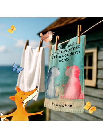 Mr. & Mrs. Panda Handtuch Gäste-WC Axolotl Liebe Design mit Spruch in Weiß