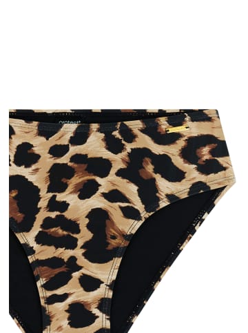 Protest " MIXCelebi in Fudgecamel