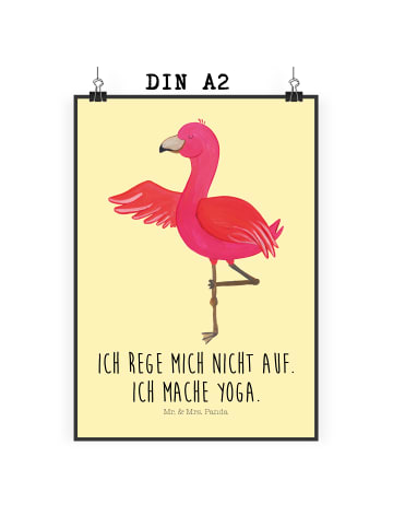 Mr. & Mrs. Panda Poster Flamingo Yoga mit Spruch in Gelb Pastell