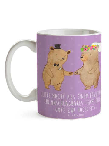 Mr. & Mrs. Panda Geschenktasse Unschlagbares Brautpaar mit Spruch in Lavendeltraum