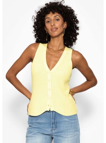 SASSYCLASSY Strick-Top mit Knopfleiste und tiefem V-Ausschnitt in Buttergelb