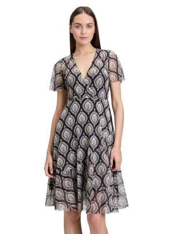 CARTOON Volantkleid mit Rüschen in Schwarz/Weiß