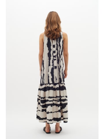 InWear Kleid JennyIW Lockere Passform in Non Color Scartch Stripes