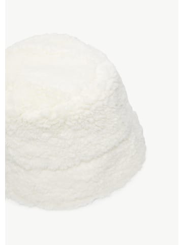 comma Hut  in 0770_creme