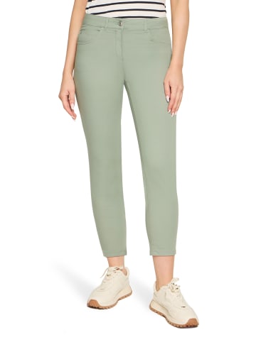 Betty Barclay Sommerhose mit aufgesetzten Taschen in Chinois Green