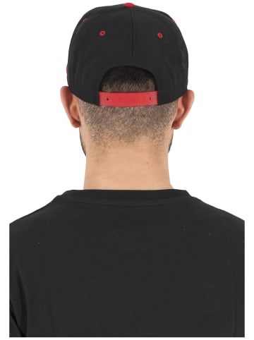  Flexfit Snapback in blk/red