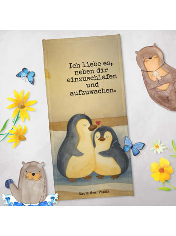 Mr. & Mrs. Panda Badehandtuch Pinguine Einschlafen Design mit Sp... in Weiß
