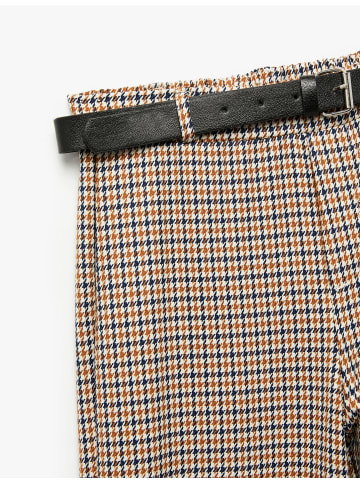 KOTON HOSEN in Braun Karomuster