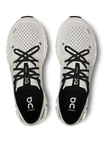 On Cloudflyer 5 Cloudflyer 5 in Ivory/Black