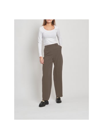 Vila Hose in Crocodile