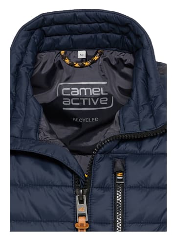 Camel Active in Blau