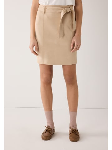 More & More kurzer, stylisher Rock, Lederimitatt in caramel
