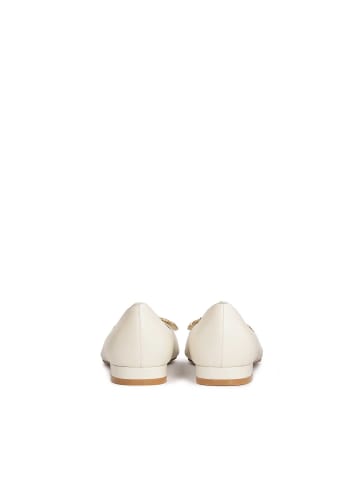 Kazar Pumps in Creme