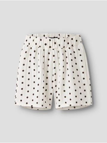 name it Shorts in White Alyssum