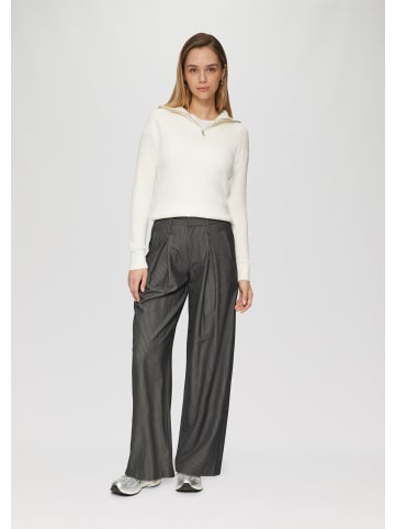QS Hose lang in Grau