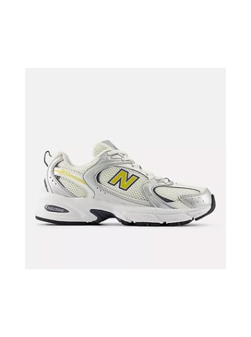 New Balance Sneaker U530 in Silver Metallic / Sea Salt / Apollo Gold