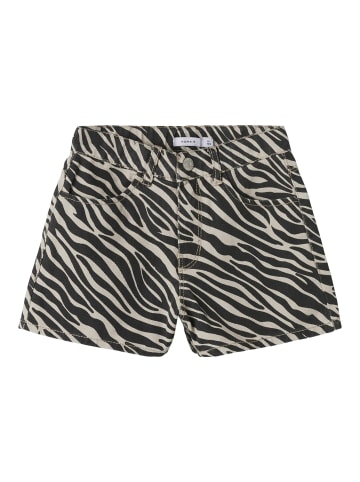 name it Shorts in Cement