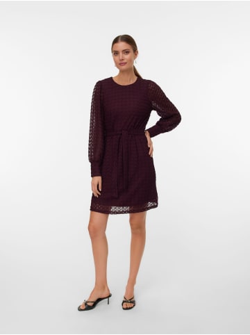Vero Moda Kleid aus Spitze in Winetasting