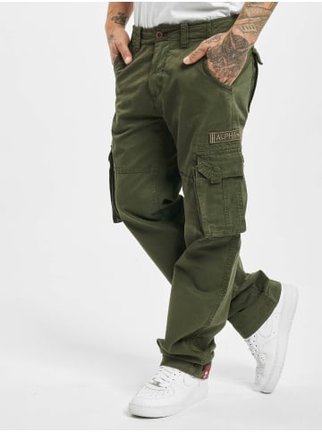 Alpha Industries Hosen in olive