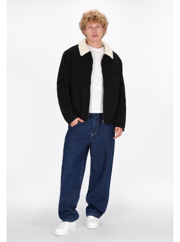 MO Jacket in black