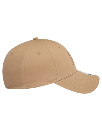 NEW ERA New Era Wmns League Essentials 9TWENTY New York Yankees Cap in Beige