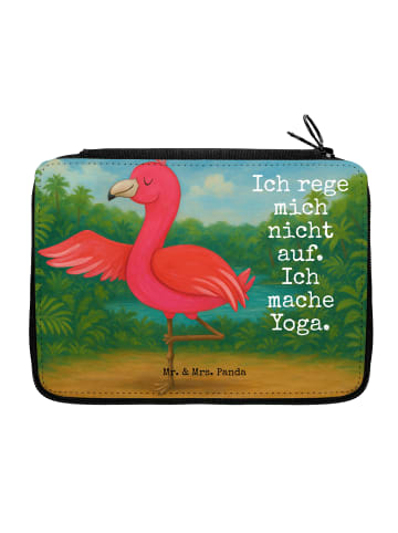 Mr. & Mrs. Panda Federtasche Flamingo Yoga Design mit Spruch in Weiß