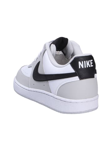 Nike Sneaker COURT VISION LO in grau
