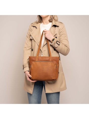 The Chesterfield Brand Alicante Cognac in braun