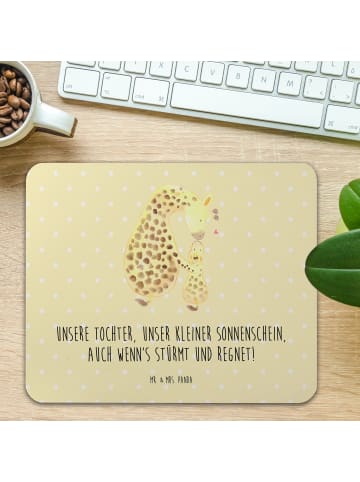 Mr. & Mrs. Panda Mausunterlage Tochter Sonnenschein mit Spruch in Gelb Pastell