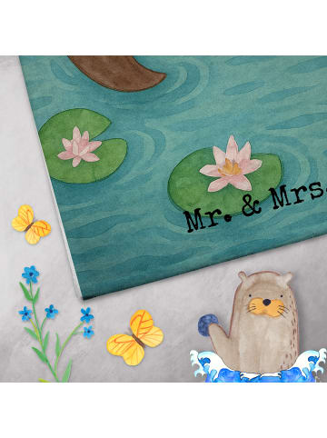 Mr. & Mrs. Panda Handtuch Otter Seerose Design mit Spruch in Weiß