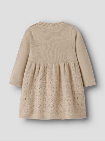 name it Kleid in Cement