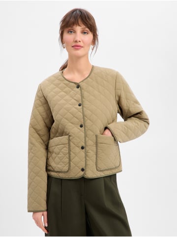 Noisy may Jacke NMHarper in schilf