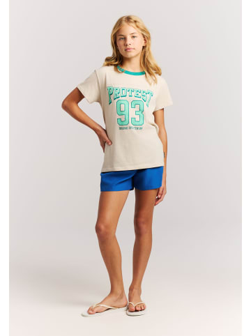 Protest " PRTClaudia JR in Kitoffwhite