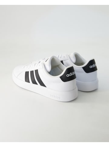 adidas Schnürschuhe in Weiß