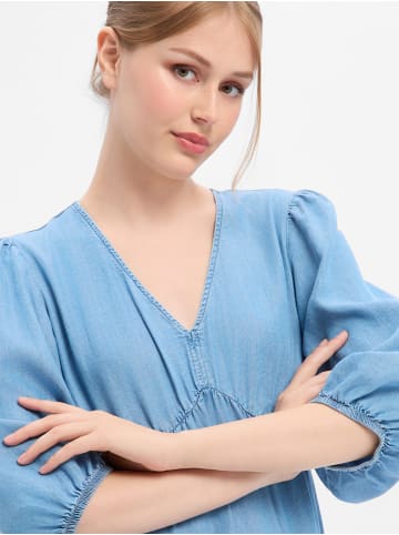 Marie Lund Kleid in hellblau - 0001
