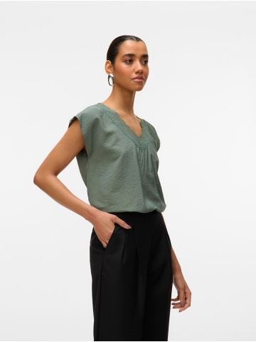 Vero Moda Top in Laurel Wreath