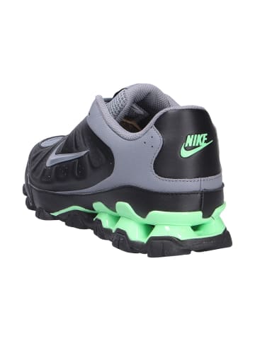 Nike Sneaker REAX 8 NSW in schwarz