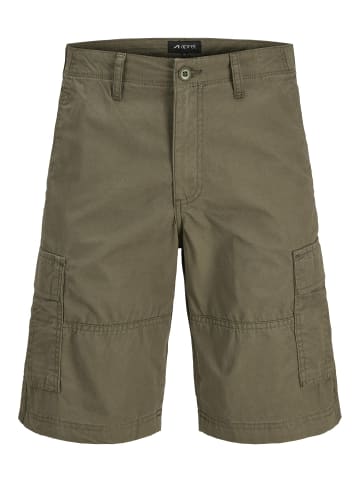 Aprel Cargo Shorts in Olive Night