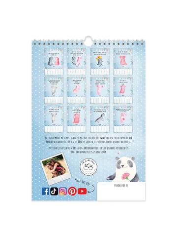 Mr. & Mrs. Panda A4 Wandkalender 2024 Axolotl Collection mit Spruch in Weiß