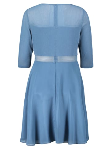 Vera Mont Abendkleid im Glitzer-Look in Hushed Blue