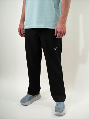 Hose Running in Black