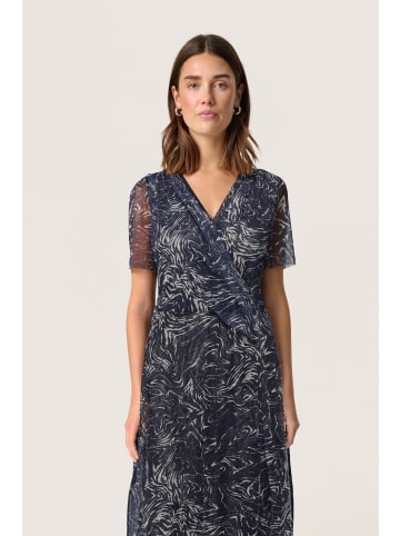 Soaked in Luxury Jerseykleid SLAvetta Gerade Passform in Navy Swirl Print
