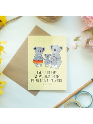 Mr. & Mrs. Panda neujahrskarte Koala Familie mit Spruch in Gelb Pastell