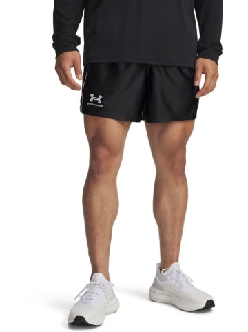Under Armour Sportshorts "96 Terrace Shorts" in Schwarz