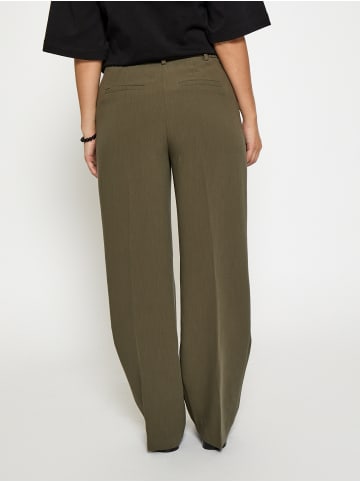 Peppercorn Hose in Grape Leaf